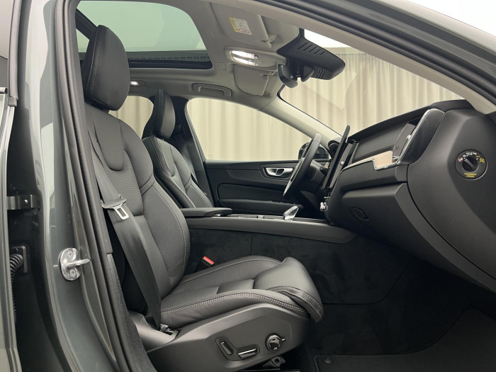 Volvo XC60 B5 AWD AUT DARK ULTRA