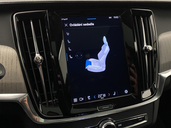 Volvo V90 CC B4 AWD ULTIMATE AUT CZ 2.0 CC CC