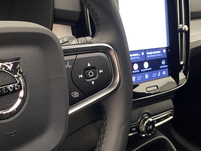 Volvo XC40 B4 PLUS BLACK EDITION AUT CZ