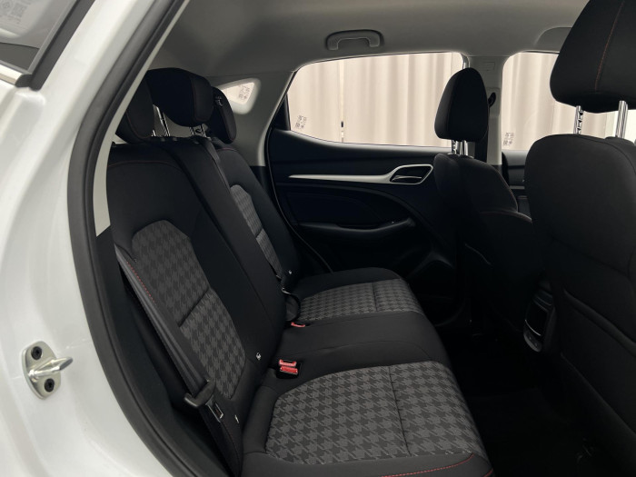 MG ZS 1.5 ESSENTIAL PLUS CZ 1.maj.