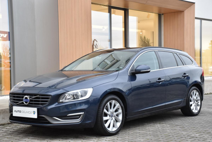 Volvo V60 D4 MOMENTUM REZERVACE 2.0 d Momentum