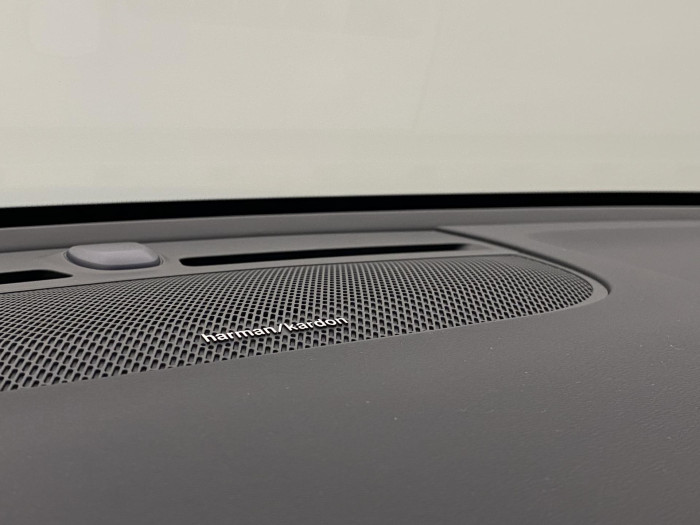 Volvo XC40 B3 AUT PLUS BLACK EDITION