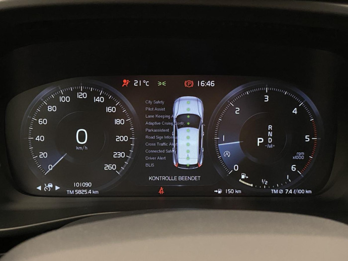 Volvo XC40 D4 AWD R-DESIGN REZERVACE 2.0 d