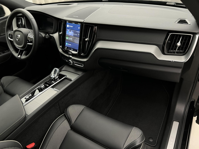 Volvo XC60 T6 AWD RECHARGE BLACK EDITION 2.0 Edition
