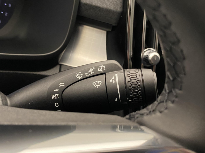 Volvo XC40 B3 AUT DARK PLUS