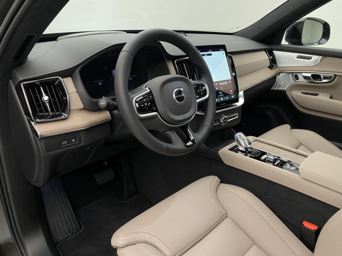 Volvo XC90 T8 AWD RECHARGE DARK ULTRA 7m