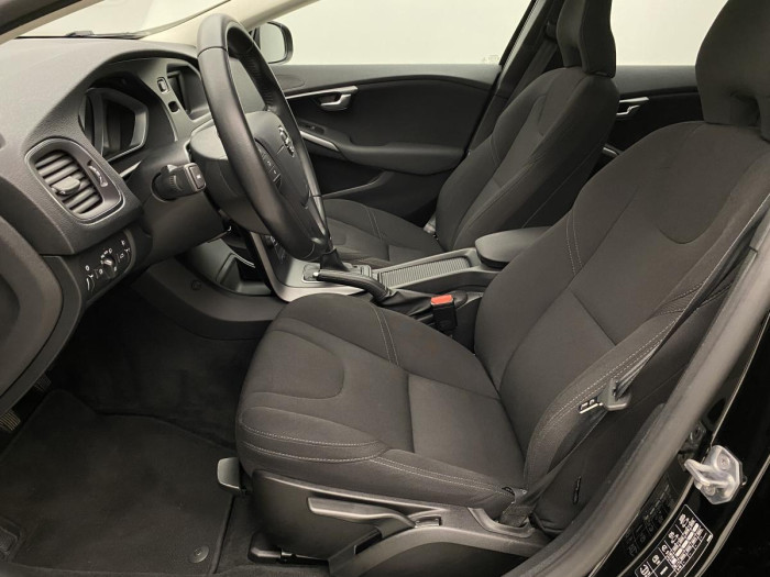 Volvo V40 T2 TEMPOMAT CZ REZERVACE
