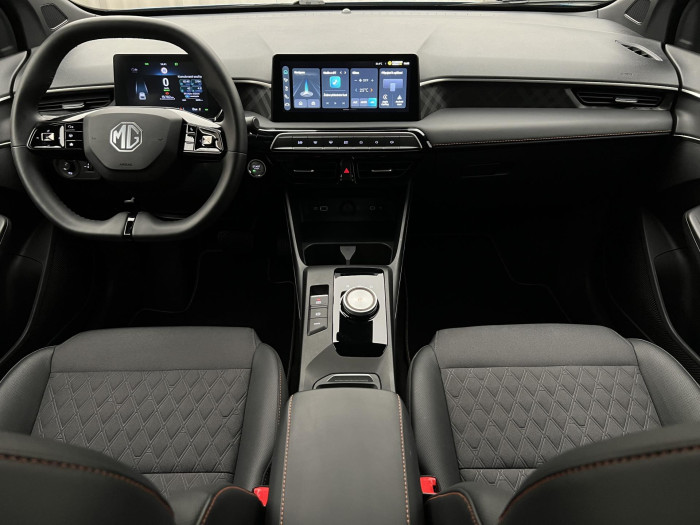 MG MG3 EXCLUSIVE HYBRID+ AUT CZ 1.maj 1.5 Exclusive