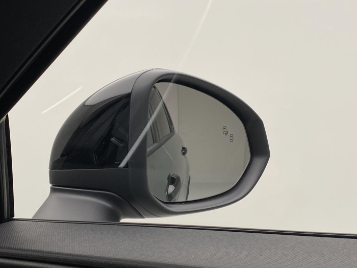 Lynk & Co 01 01 MORE PHEV