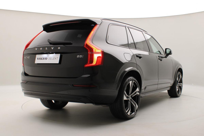 Volvo XC90 B5 AWD ULTIMATE REZERVACE