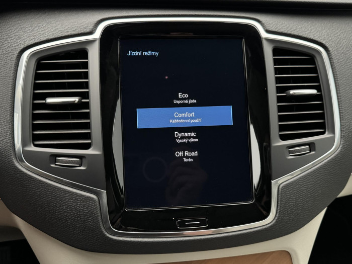 Volvo XC90 B5 AWD MOMENTUM PRO CZ 2.0 Momentum