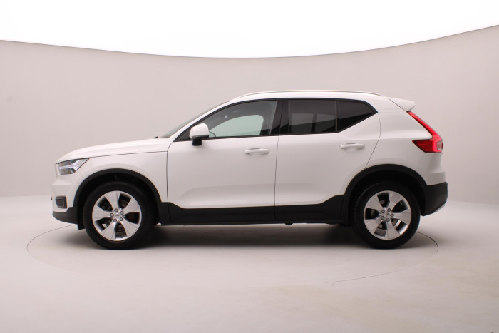 Volvo XC40 B4 MOMENTUM AUT CZ 2.0 Momentum