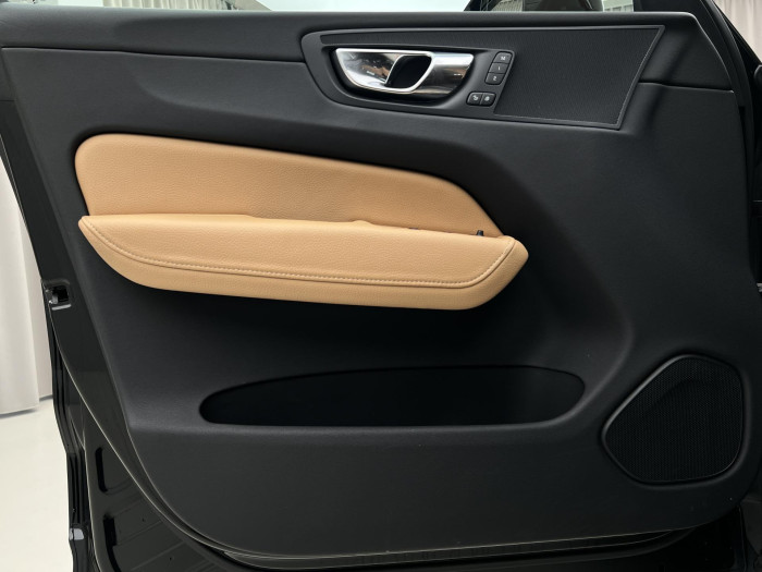 Volvo XC60 D4 AWD INSCRIPTION AUT CZ 2.0 d