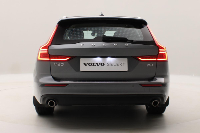Volvo V60 B4 MOMENTUM AUT REZERVACE 2.0 Momentum