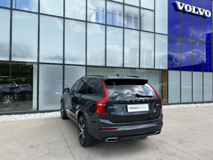 Volvo XC90 B5 R-DESIGN AWD 7MÍSTNÁ Aut
