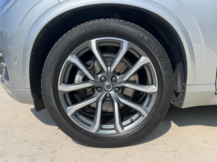 Volvo XC90 D5 AWD INSCRIPTION 7MÍSTNÁ Aut 2.0 d