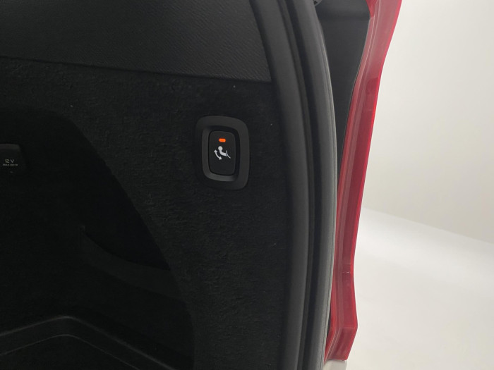 Volvo XC90 D5 AWD MOMENTUM AUT CZ 7míst 2.0 d Momentum