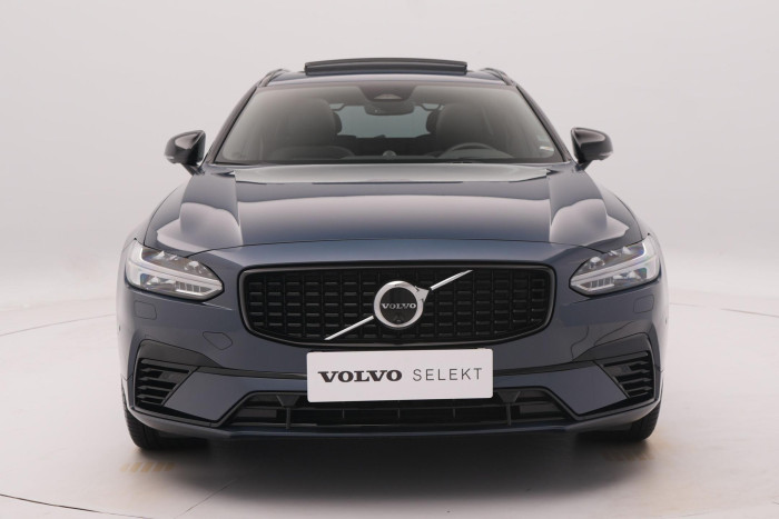 Volvo V90 T8 AWD RECHARGE REZERVACE