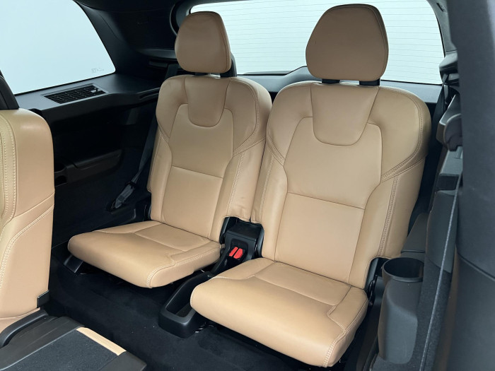 Volvo XC90 B5 AWD INSCRIPTION 7MÍST CZ