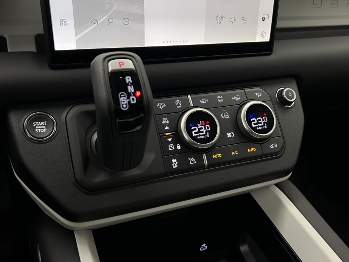 Land Rover Defender 110 D200 S AWD Aut 3.0 d