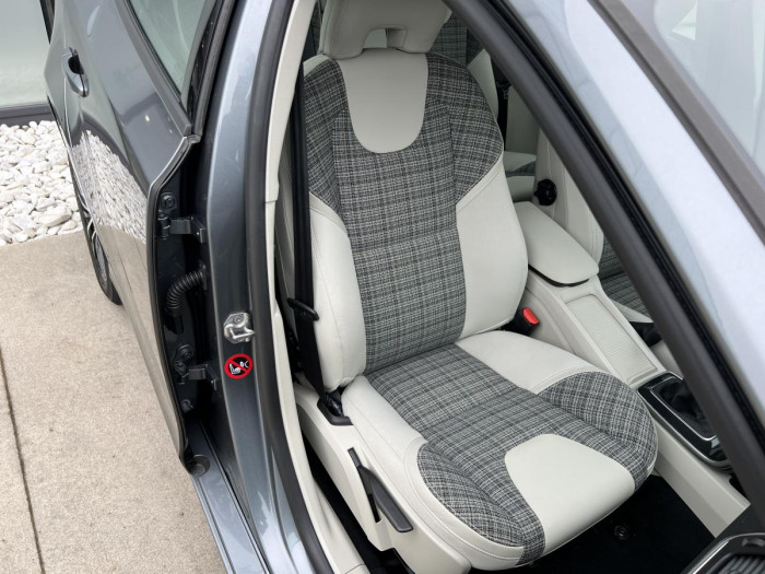Volvo V40 D2 MOMENTUM 1.maj. 2.0 d Momentum