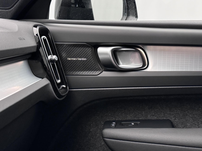 Volvo XC40 B3 AUT DARK PLUS