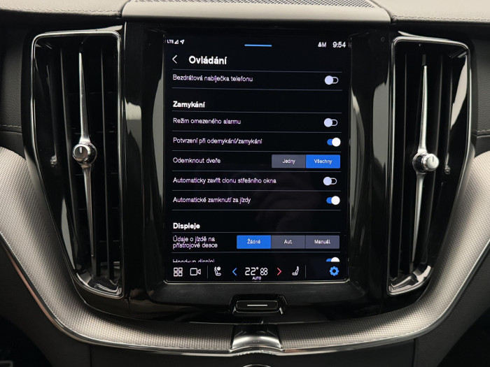 Volvo XC60 B4 AWD R-DESIGN AUT