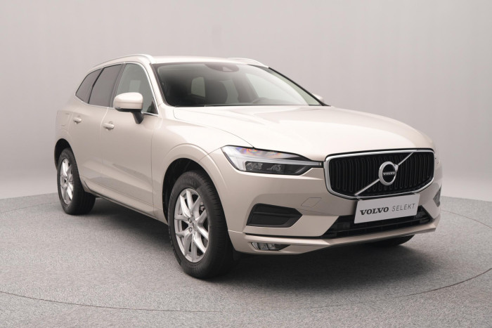 Volvo XC60 B4 MOMENTUM PRO AUT CZ 2.0 Momentum
