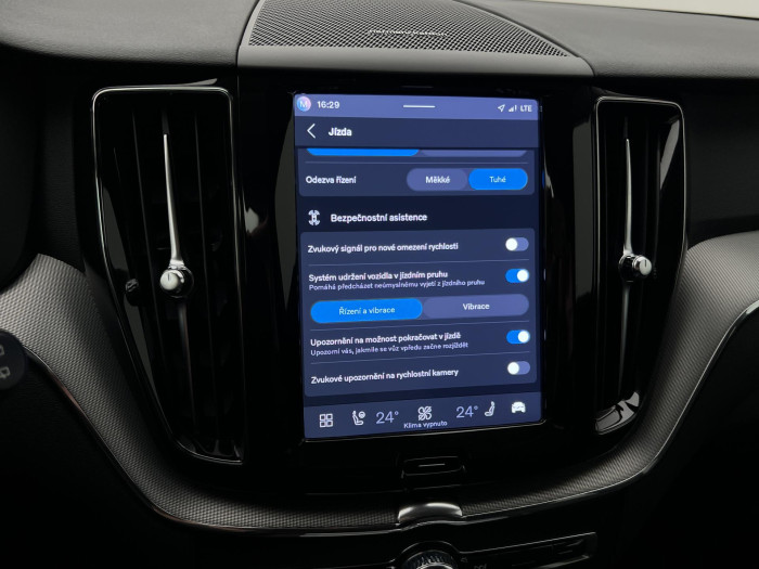 Volvo XC60 B5 AWD PLUS DARK AUT 1.maj.