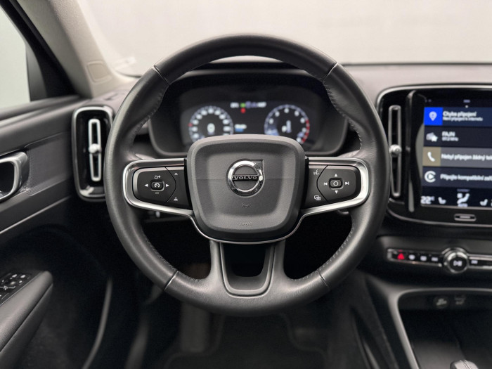 Volvo XC40 T4 AWD MOMENTUM CZ 2.0 Momentum