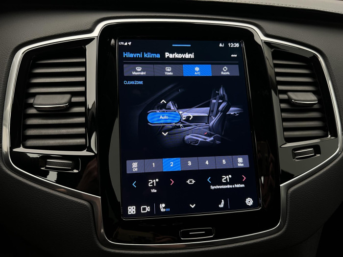 Volvo XC90 B5 AWD PLUS DARK 7MÍST AUT CZ