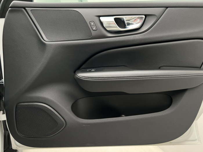 Volvo V60 CC B4 AWD AUT 1.maj 2.0 CC CC