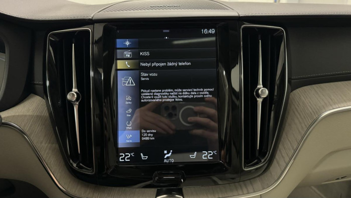Volvo XC60 T8 AWD RECHARGE REZERVACE
