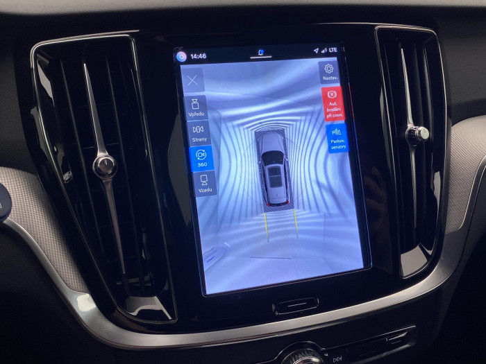 Volvo V60 B4 DARK PLUS AUT CZ