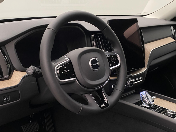 Volvo XC60 B5 AWD AUT DARK PLUS