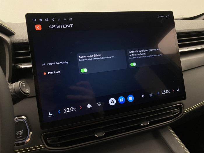 Lynk & Co 01 01 CORE PHEV