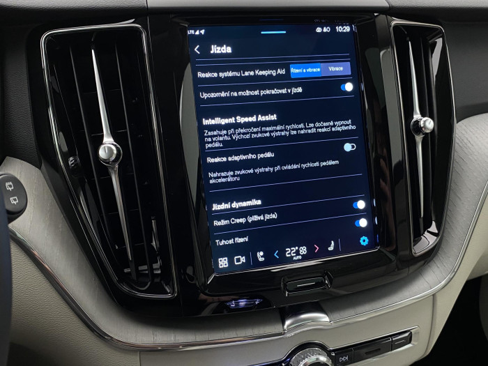 Volvo XC60 T6 AWD PLUG-IN DARK PLUS AUT