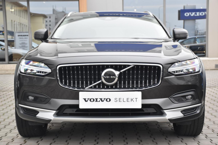Volvo V90 CC D4 MOMENTUM REZERVACE 2.0 d CC CC Momentum