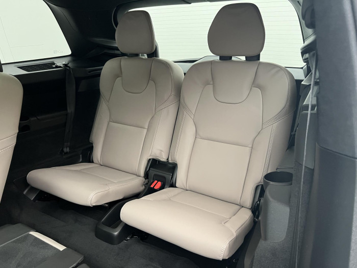 Volvo XC90 T8 AWD RECHARGE ULTRA DARK CZ