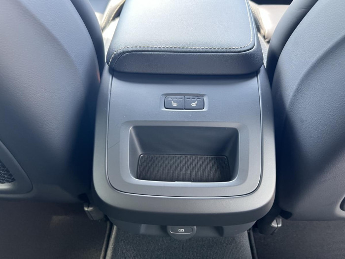 Volvo V60 B4 R-DESIGN Aut 1.maj.