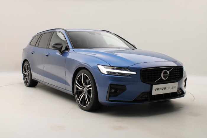 Volvo V60 B6 AWD R-DESIGN REZERVACE