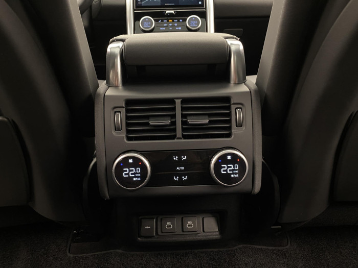 Land Rover Discovery D250 SE AWD REZERVACE 3.0 d SE