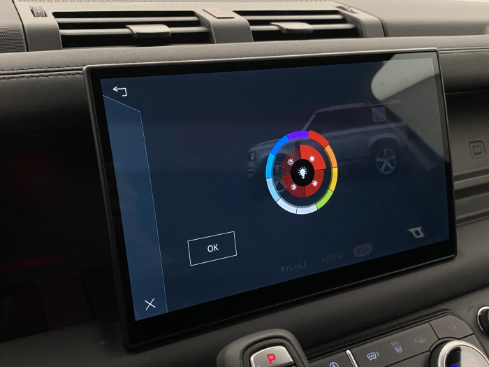 Land Rover Defender D250 X-DYNAMIC SE REZERVACE 3.0 d Dynamic SE