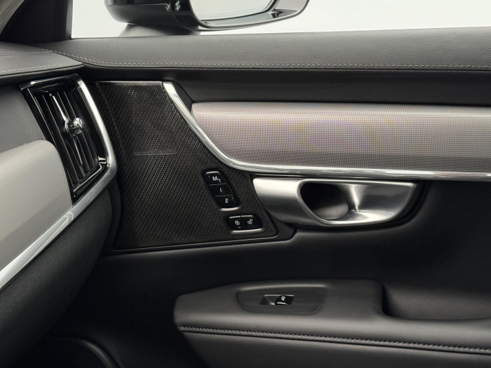 Volvo V90 CC B4 AWD PLUS BRIGHT AUT CZ