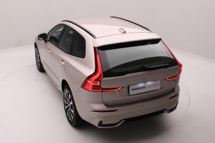 Volvo XC60 B4 AWD PLUS DARK AUT CZ