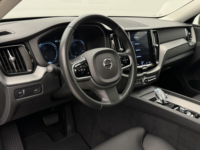 Volvo XC60 B4 AWD INSCRIPTION AUT