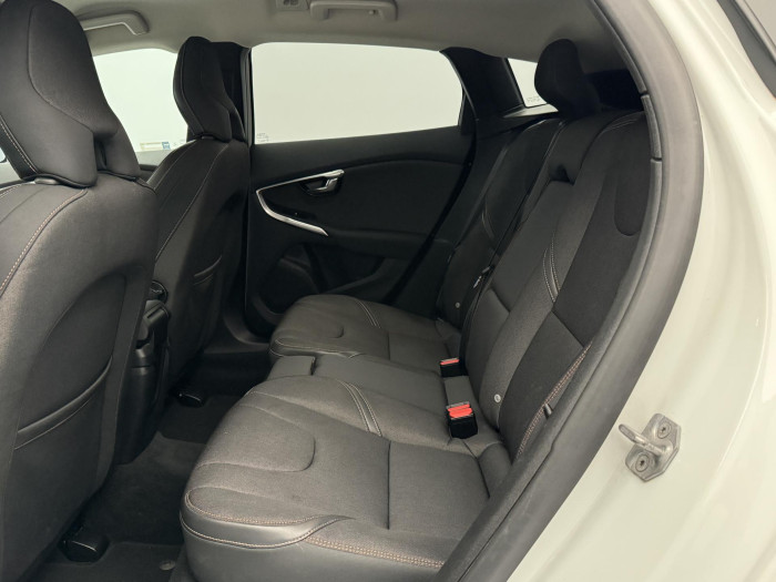Volvo V40 CC T4 AWD MOMENTUM  AUT 2.0 CC CC Momentum