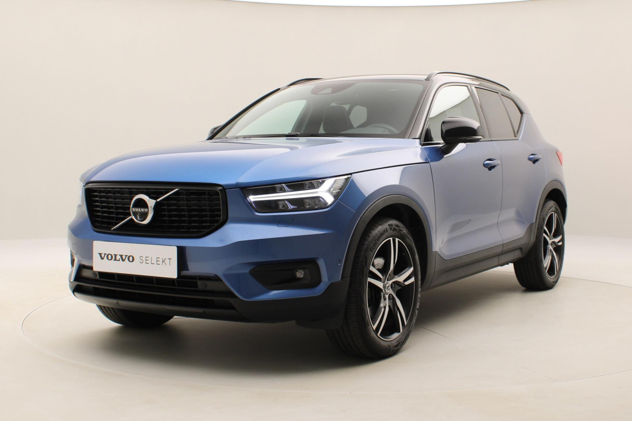 Volvo XC40 B4 AWD R-DESIGN AUT 1.maj