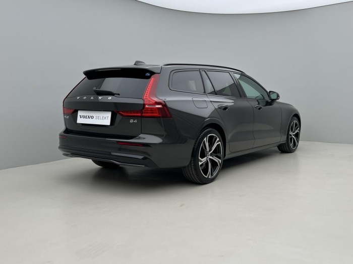 Volvo V60 B4 PLUS DARK Aut 1.maj.