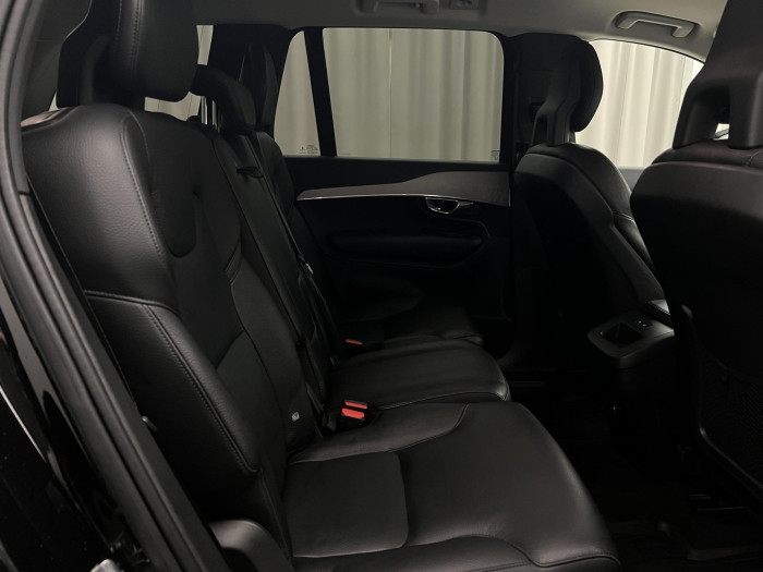 Volvo XC90 D5 AWD INSCRIPTION 7MÍSTNÁ AUT 2.0 d